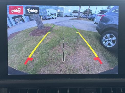 Used 2024 Jeep Wrangler Unlimited Sahara w/ Technology Group AWD/4WD image 25
