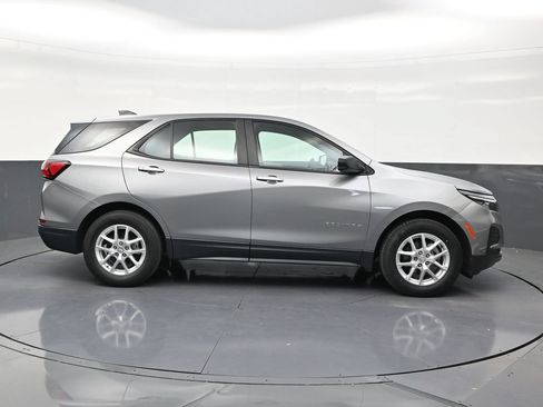 Used 2023 Chevrolet Equinox LS FWD image 6