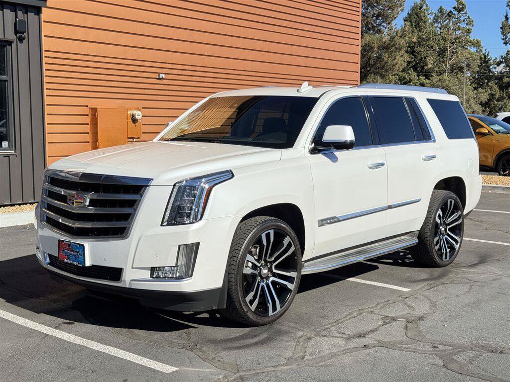 Used 2016 Cadillac Escalade Luxury AWD/4WD image 1