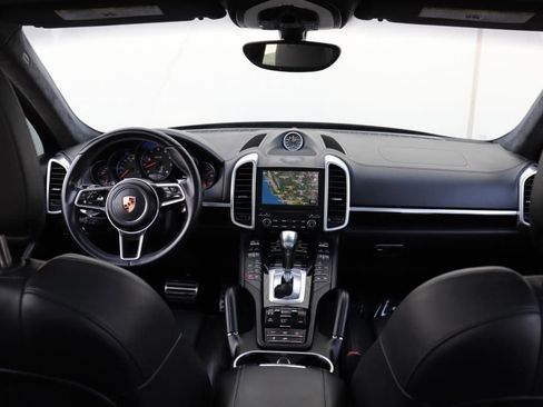 Used 2017 Porsche Cayenne GTS image 34