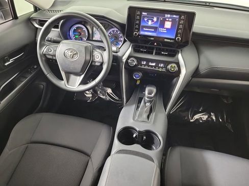 Used 2021 Toyota Venza LE AWD/4WD image 15