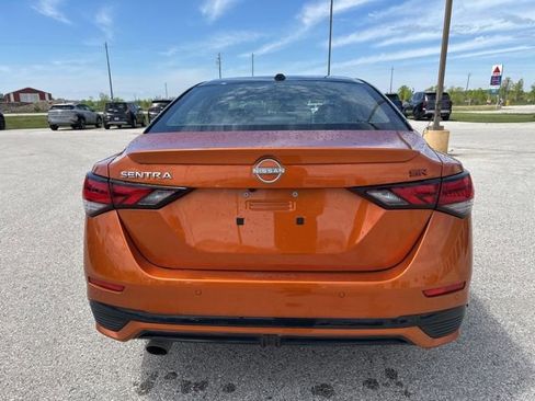 Used 2025 Nissan Sentra SR w/ SR Premium Package FWD image 4