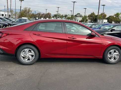 Used 2026 Hyundai Elantra SE FWD image 7