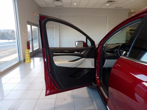 Used 2023 Buick Enclave Essence w/ Experience Buick Package image 9