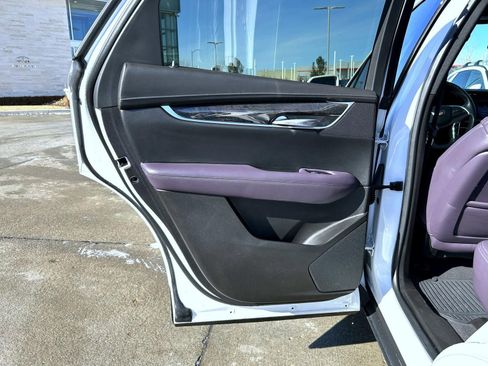 Used 2017 Cadillac XT5 Premium Luxury image 20