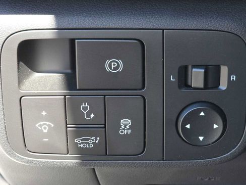 Used 2024 Hyundai Ioniq 6 SE image 30