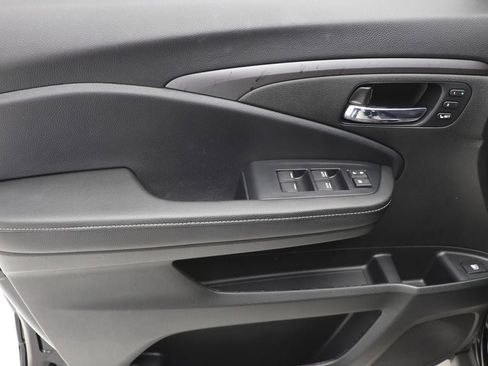 Used 2025 Honda Ridgeline RTL image 18