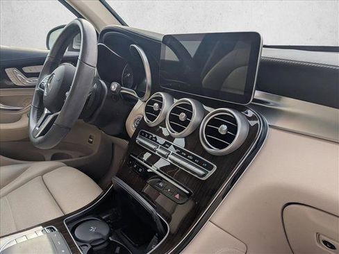 Used 2020 Mercedes-Benz GLC 300 4MATIC image 18