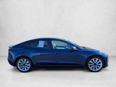 Used 2018 Tesla Model 3 Mid Range image 4