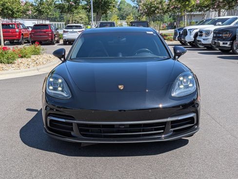 Used 2020 Porsche Panamera RWD image 8