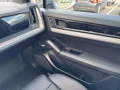 Used 2024 Porsche Cayenne w/ Premium Package AWD/4WD image 35