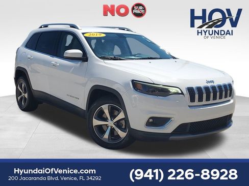 Used 2019 Jeep Cherokee Limited FWD image 1