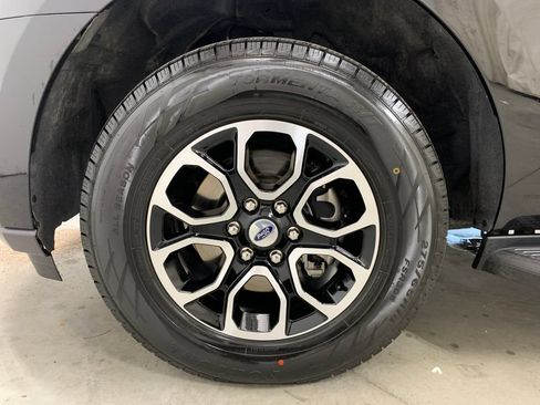 Used 2023 Ford Expedition XL AWD/4WD image 2