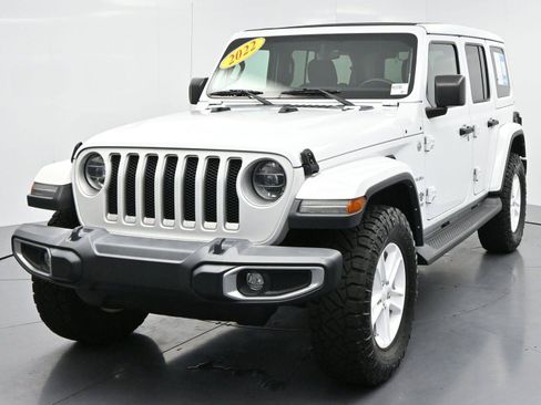 Used 2022 Jeep Wrangler Unlimited Sahara w/ LED Lighting Group AWD/4WD image 3