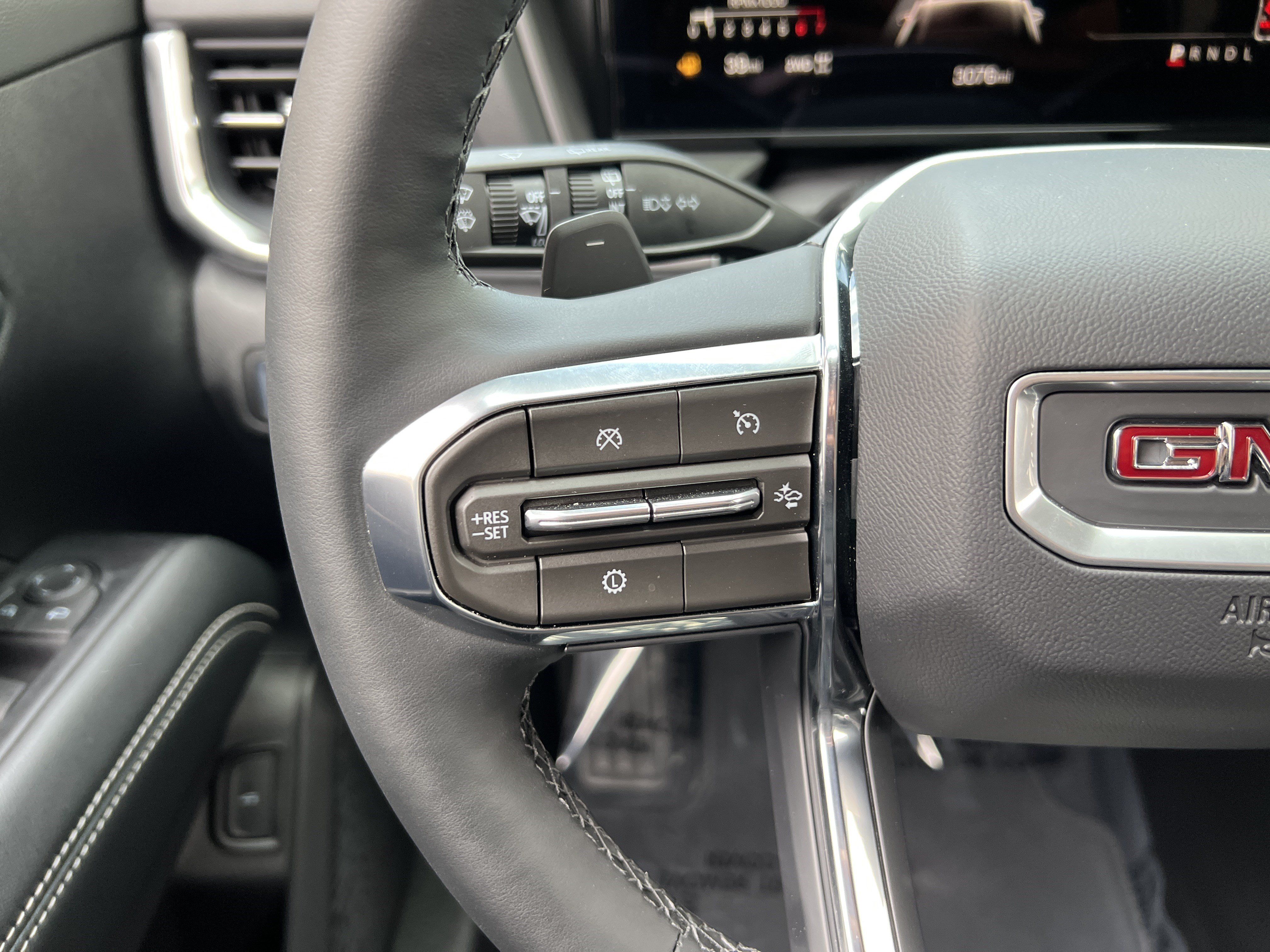 Used 2026 GMC Terrain Elevation w/ Elevation Premium Package AWD/4WD image 28