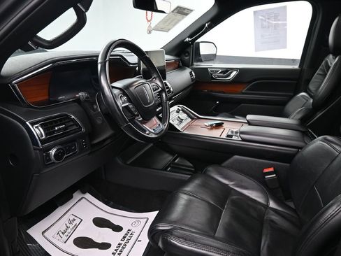 Used 2021 Lincoln Navigator L Reserve image 24