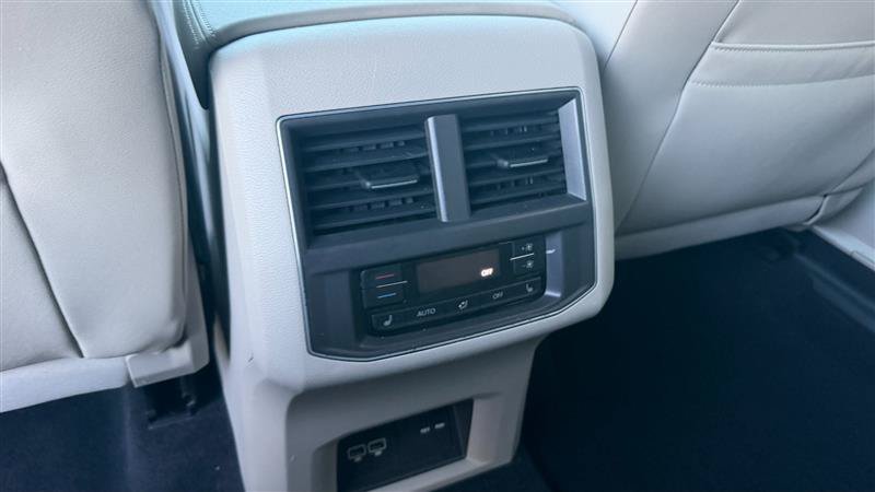 Used 2019 Volkswagen Atlas SEL Premium AWD/4WD image 21
