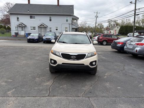 Used 2011 Kia Sorento LX w/ Convenience Pkg image 3