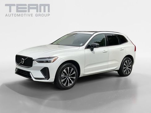 Used 2024 Volvo XC60 B5 Core w/ Protection Package Premier AWD/4WD image 3