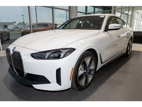 Used 2025 BMW i4 xDrive40i w/ Premium Package image 43