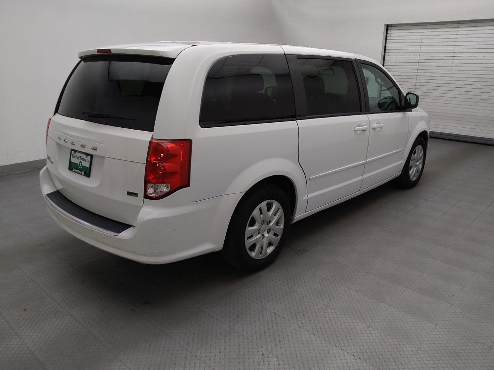 Used 2017 Dodge Grand Caravan SE FWD image 9