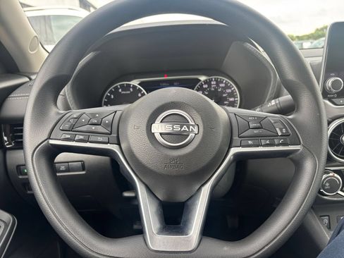 Used 2025 Nissan Sentra SV FWD image 25