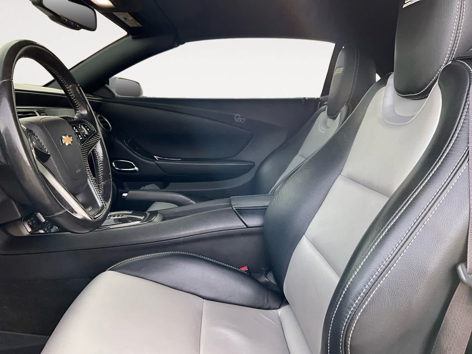 Used 2012 Chevrolet Camaro SS RWD image 18