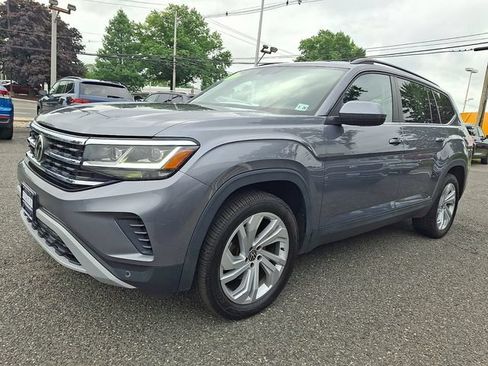 Used 2021 Volkswagen Atlas SE w/ Towing Package AWD/4WD image 3