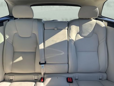 Used 2025 Volvo XC60 B5 Ultra w/ Protection Package Premier image 13