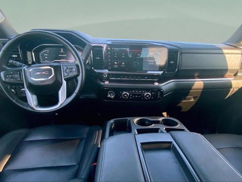 Used 2024 GMC Sierra 1500 SLT image 13