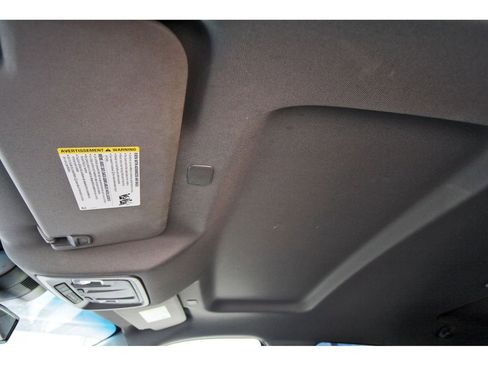 Used 2025 GMC Sierra 1500 SLT image 25