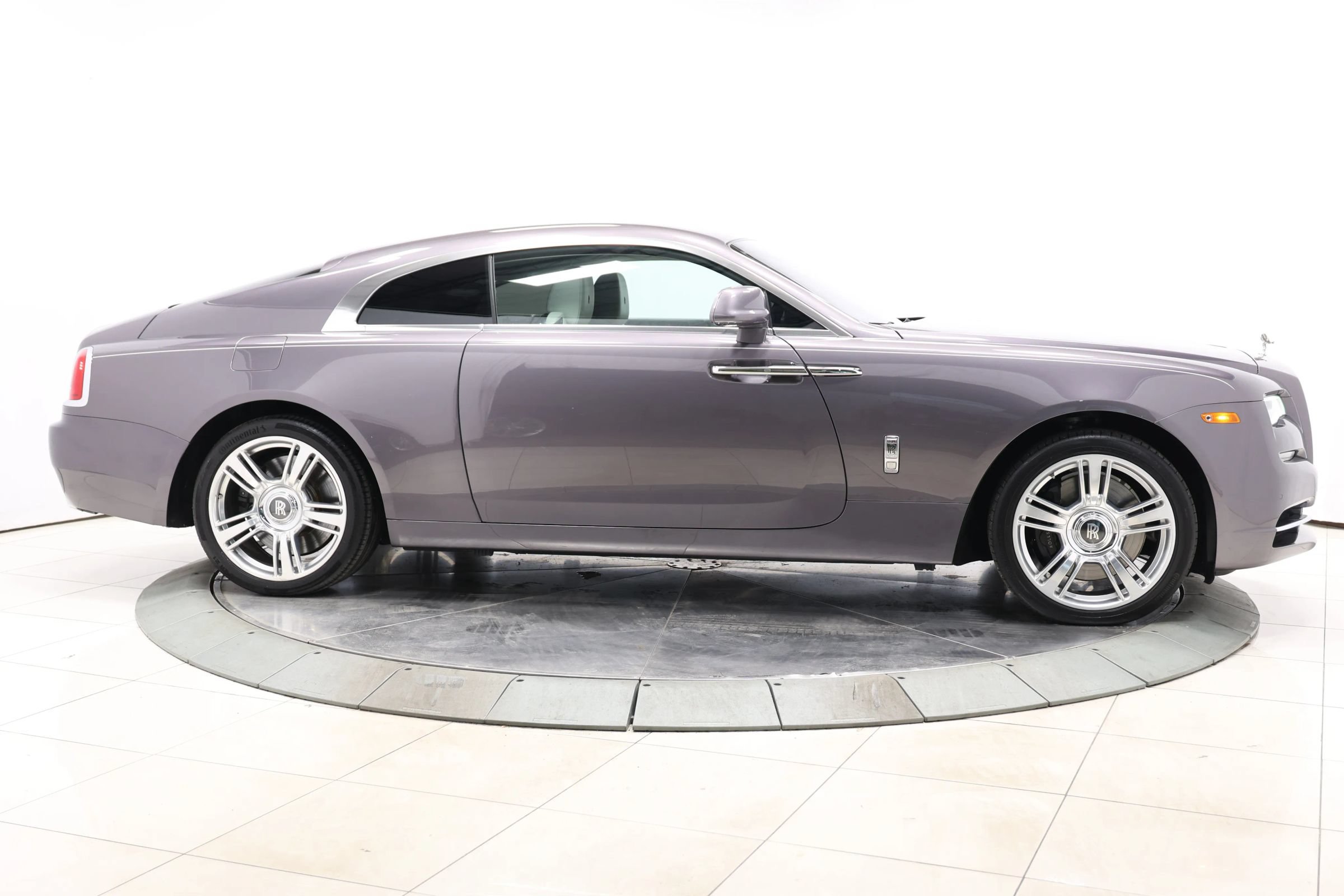 Used 2017 Rolls-Royce Wraith RWD image 85