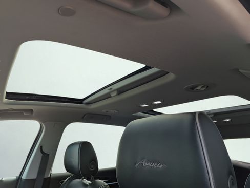 Used 2019 Buick Enclave Avenir w/ Avenir Technology Package AWD/4WD image 10