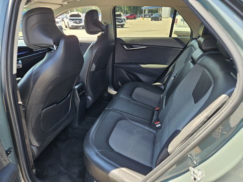 Used 2023 Kia Niro EX FWD image 10