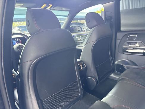 Used 2024 Mercedes-Benz GLB 250 image 23