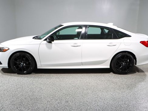 Used 2023 Honda Civic Sport image 10