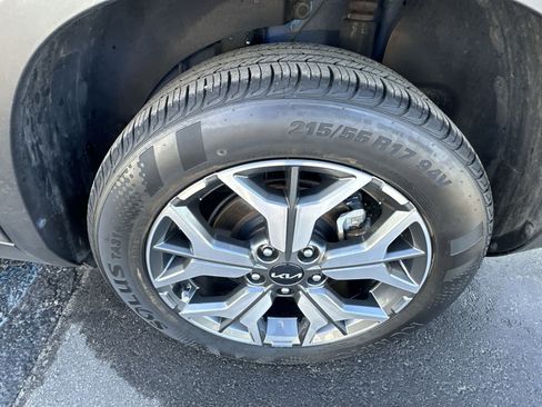 Certified 2023 Kia Seltos EX image 19