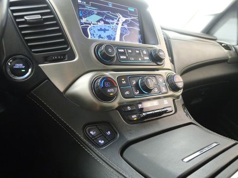 Used 2018 GMC Yukon Denali image 24