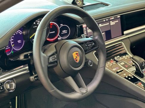 Used 2021 Porsche Panamera 4S image 29