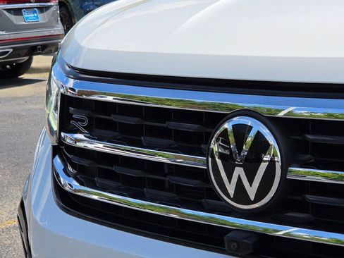 Used 2023 Volkswagen Atlas Cross Sport SEL Premium R-Line AWD/4WD image 11