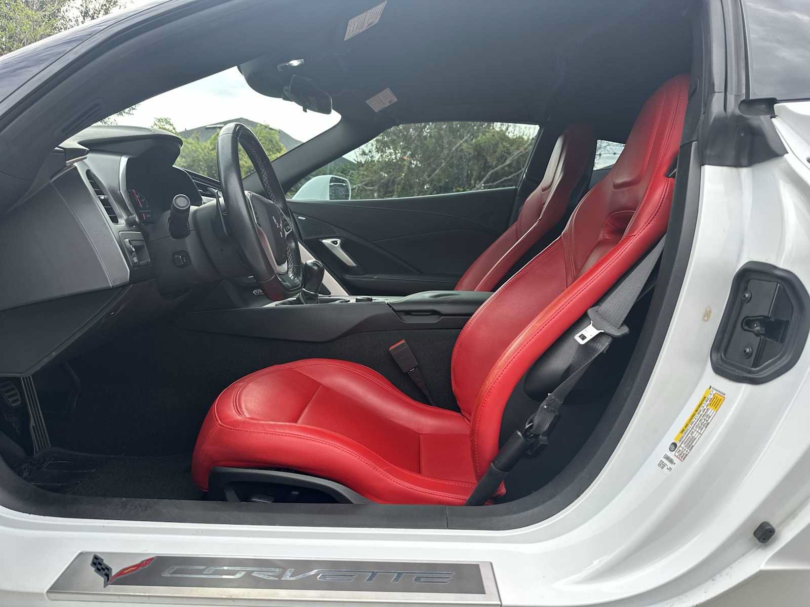 Certified 2019 Chevrolet Corvette Stingray Coupe w/ 1LT RWD image 2