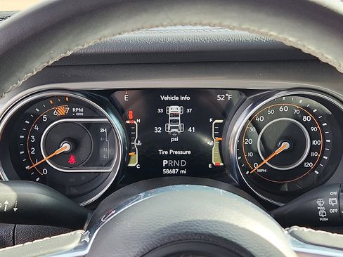 Used 2023 Jeep Wrangler Unlimited Sahara image 17