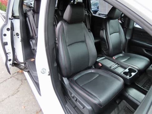 Certified 2023 Honda Odyssey Sport image 18