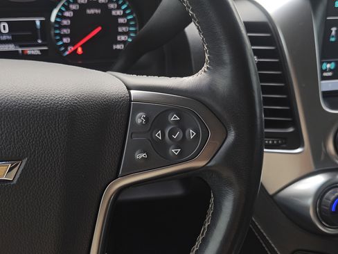 Used 2019 Chevrolet Tahoe LT w/ LT Signature Package RWD image 16