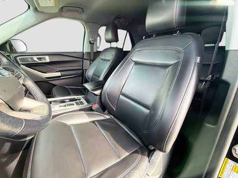 Used 2021 Ford Explorer XLT w/ Equipment Group 202A image 25