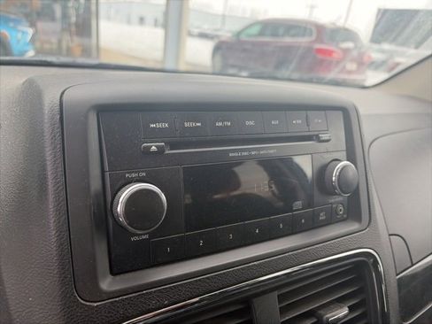 Used 2015 Dodge Grand Caravan SE w/ Quick Order Package 29E SE image 7