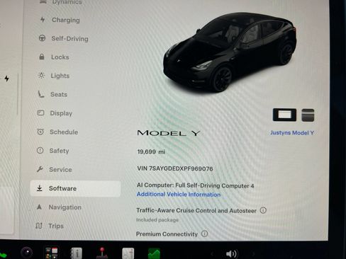 Used 2023 Tesla Model Y 2WD image 43