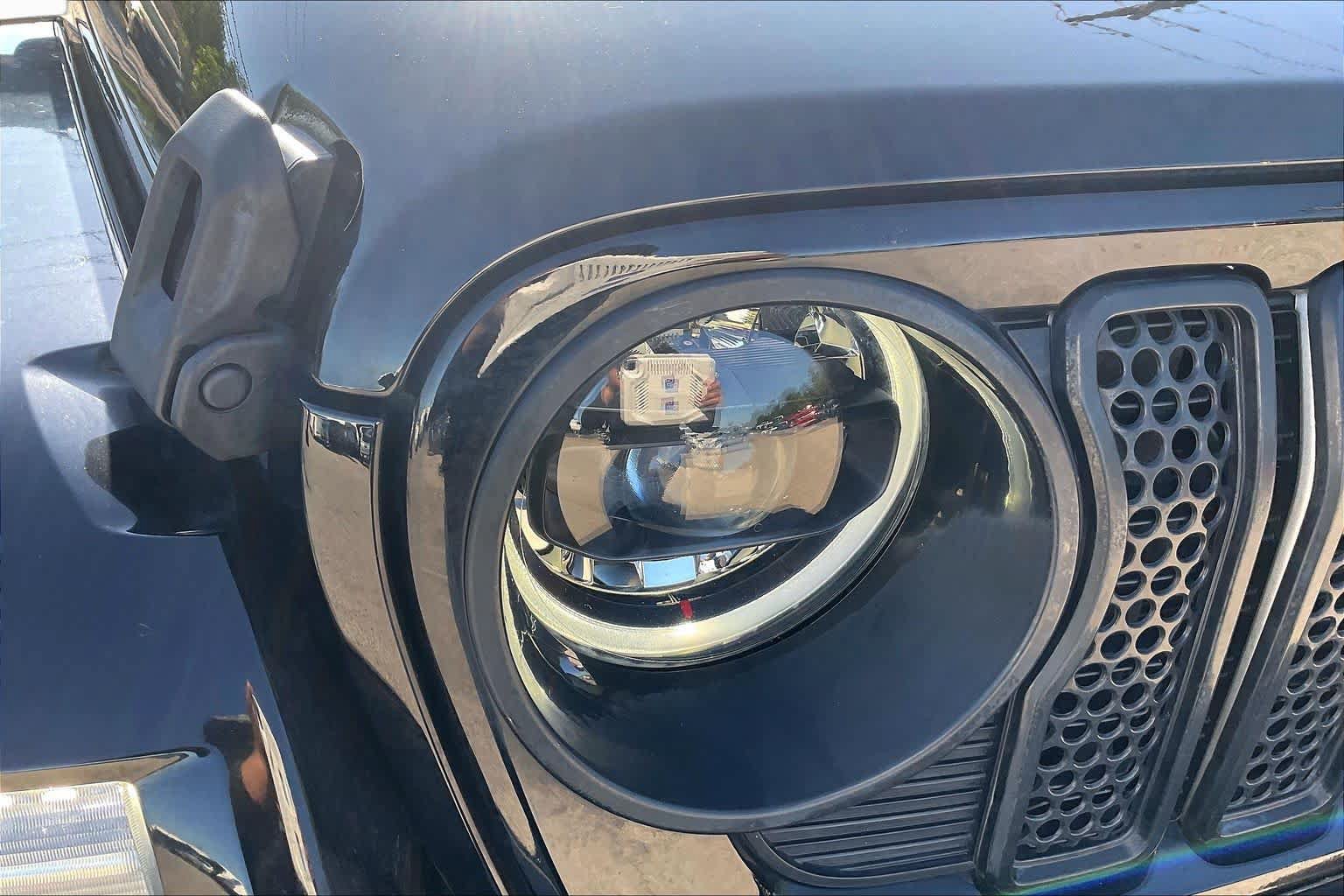 Used 2024 Jeep Wrangler Unlimited Sahara AWD/4WD image 26