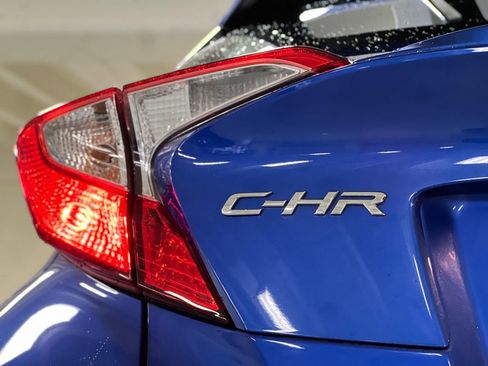 Certified 2018 Toyota C-HR XLE image 10