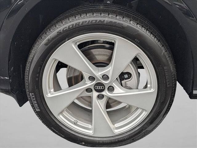 New 2025 Audi Q5 Premium AWD/4WD image 9